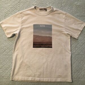 Kith Desert Valley t-shirt. size XS.